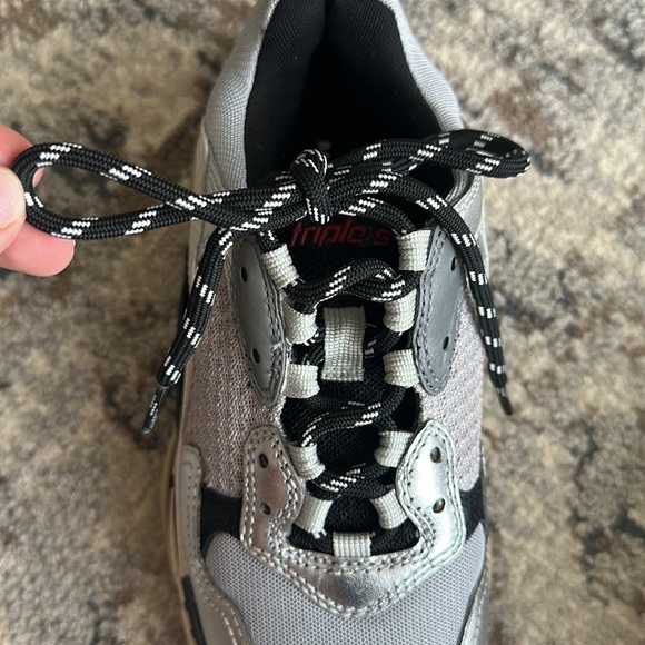 Balenciaga shoes size 38. Great condition only worn twice. - Picture 3 of 6